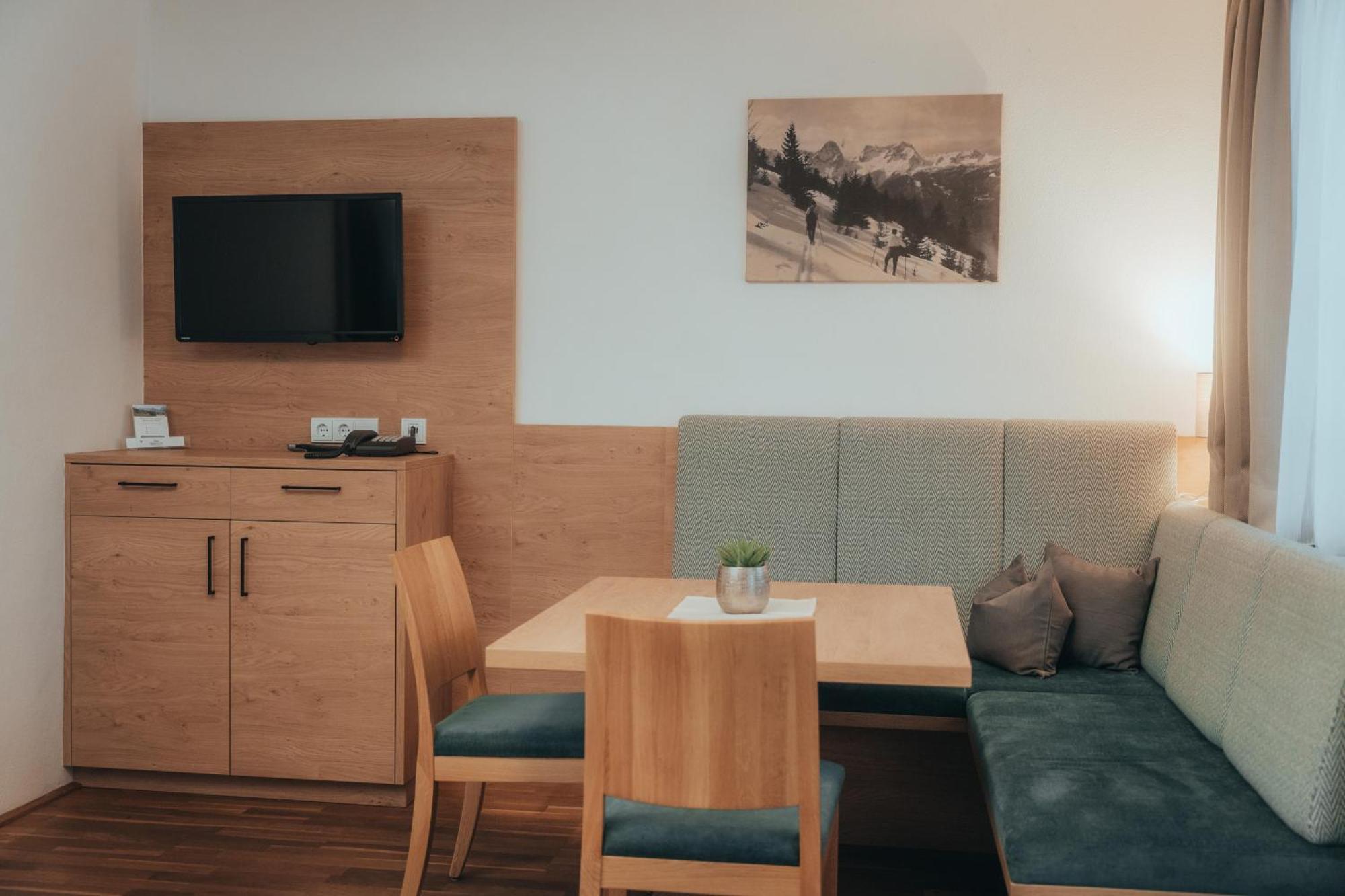 Landhotel Gressenbauer Hinterstoder Bagian luar foto
